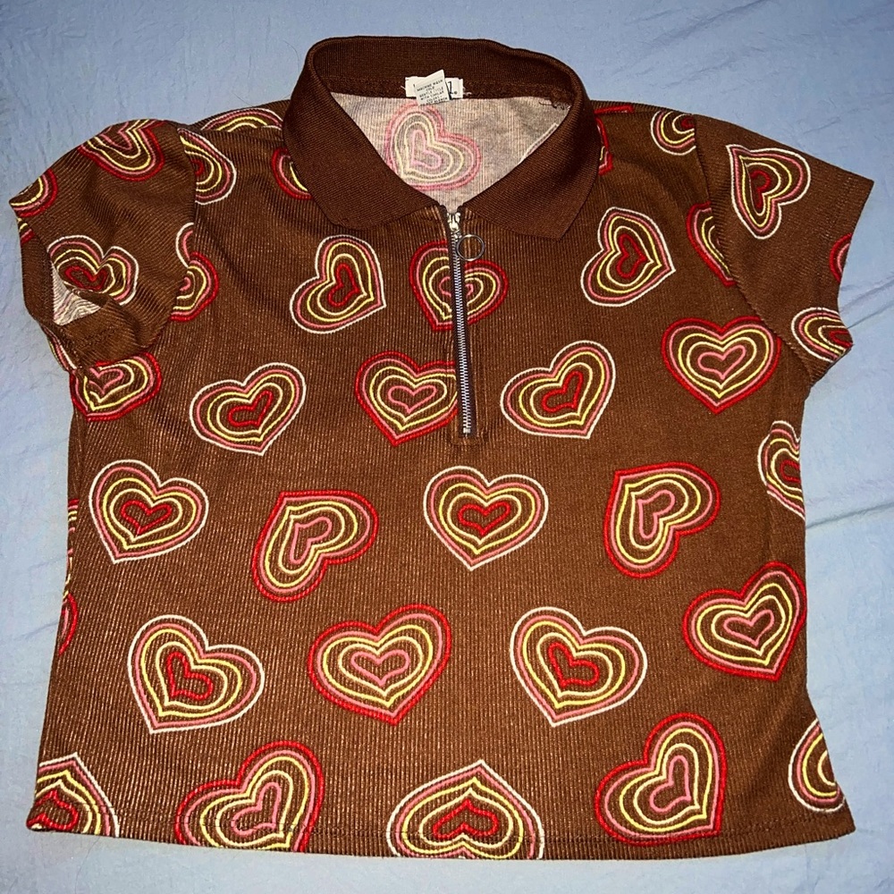 Rue21 cropped collared heart print top (Size L)